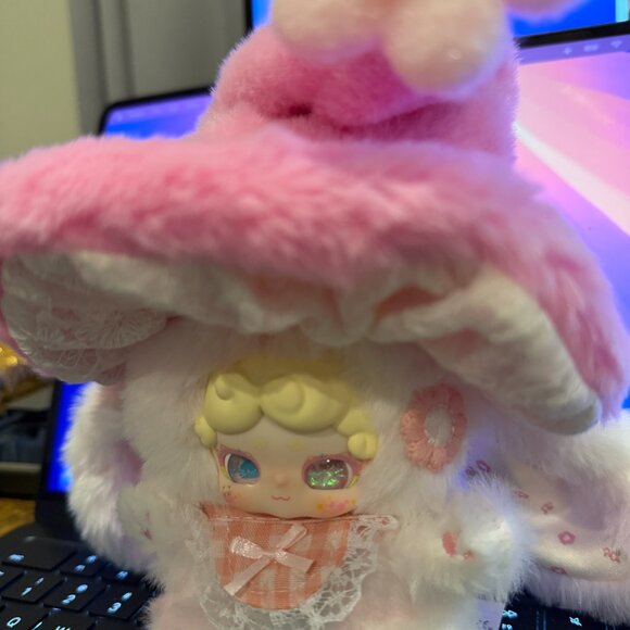 Lucky Deer Nai - Picture 1 of 10